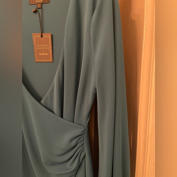 In great condition never worn! - Picture 6 of 7